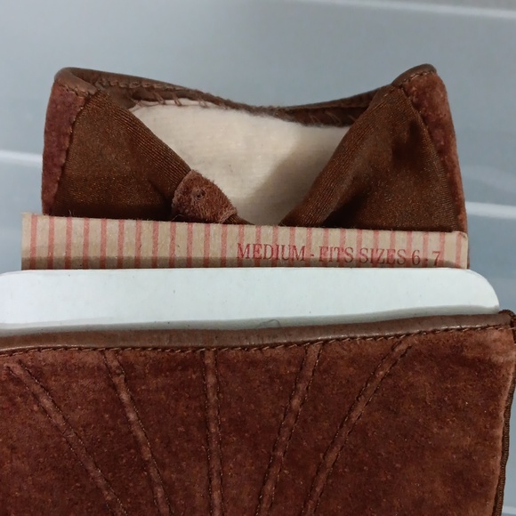 Isotoner NWT Suede Outback Country Gloves - Picture 4 of 7